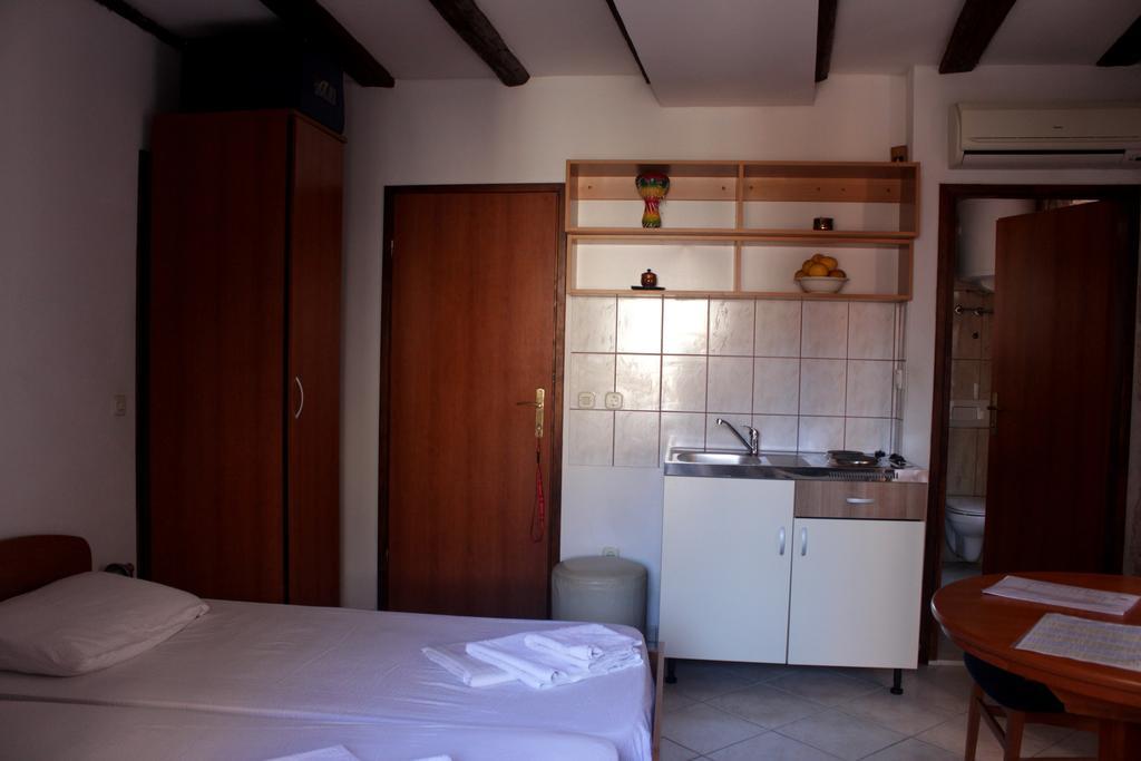 Apartment Biline Center كورتْشولا الغرفة الصورة